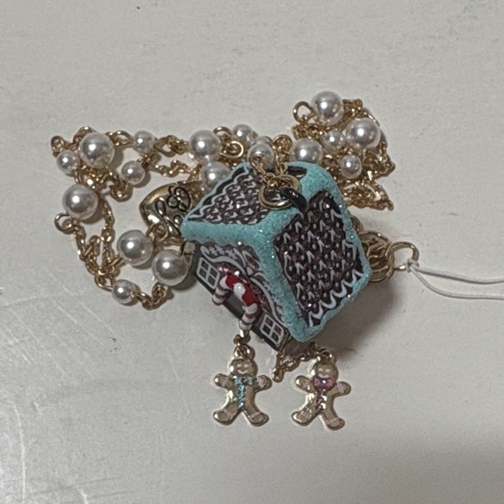 Betsey Johnson Gingerbread House Necklace - Picture 9 of 11